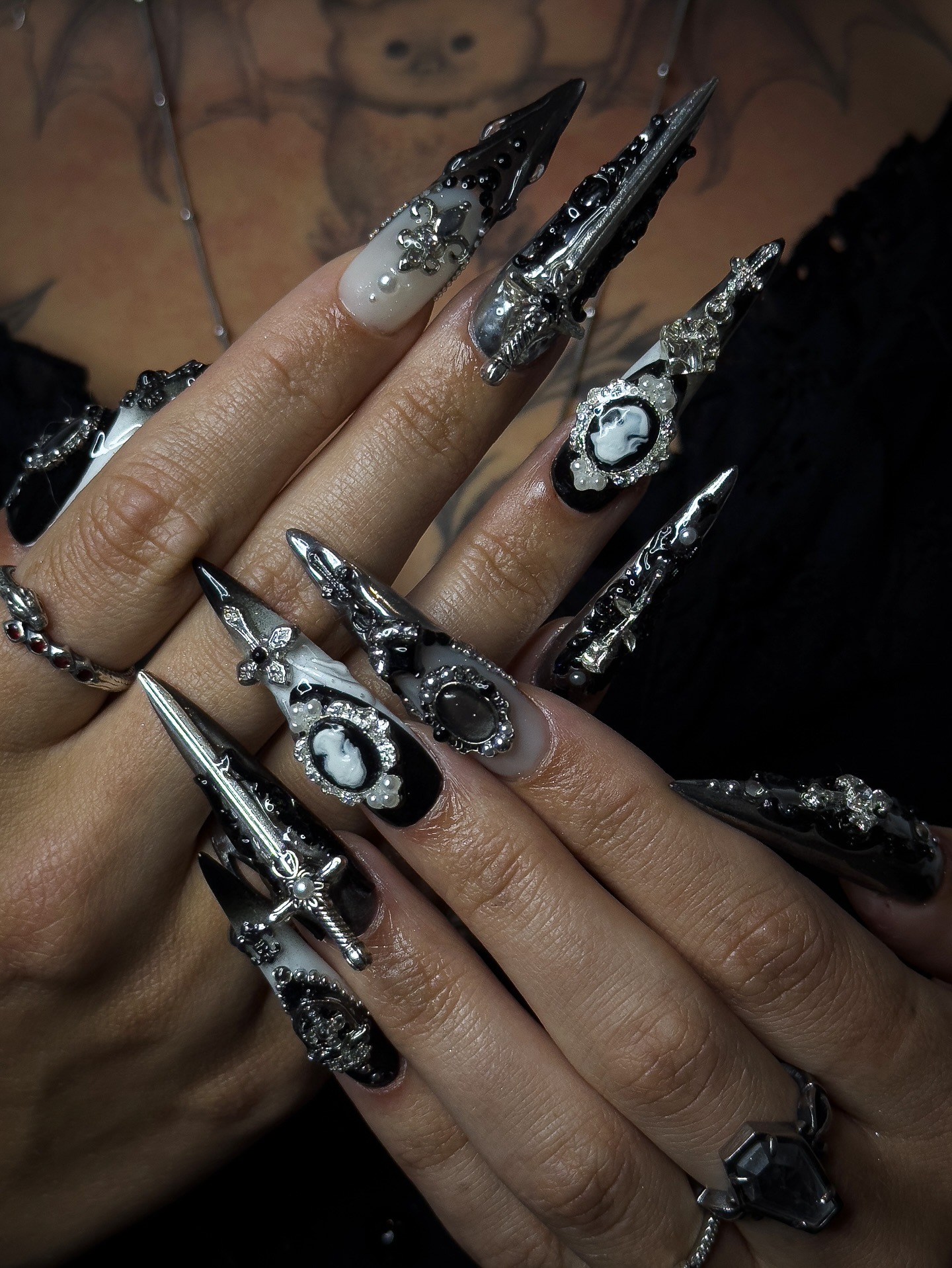 Gothic nail art